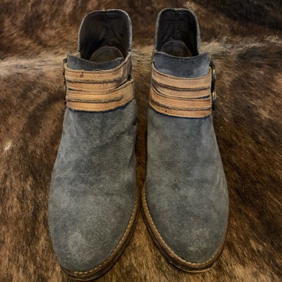 Suede booties - Picture 2 of 8